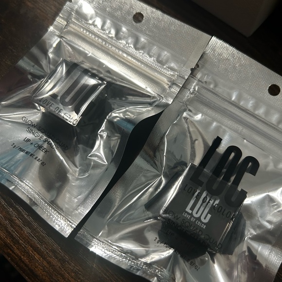 New Love of Color Glow Squad Quad single shade in Pop - Picture 1 of 3